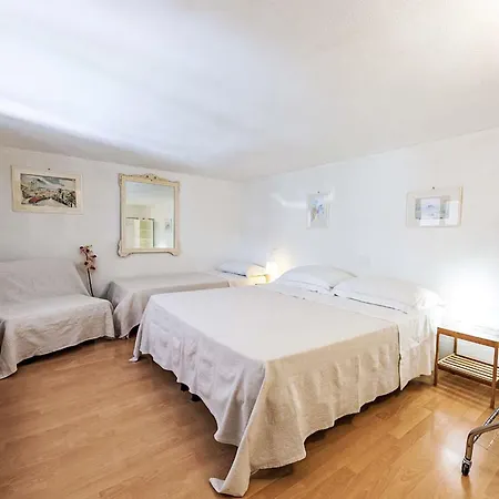 Semesterbostad Lamarmora By Interhome